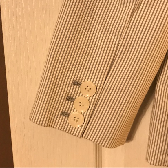 The Limited grey & white seersucker jacket in 6 - Picture 6 of 7